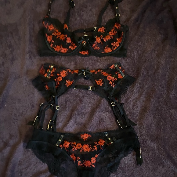 Frida 3pc set BNWOT - Picture 5 of 8